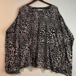 Women Round Neck Long Sleeve Animal Print T-Shirt Tan/Black Size US8/10 EUR40/42